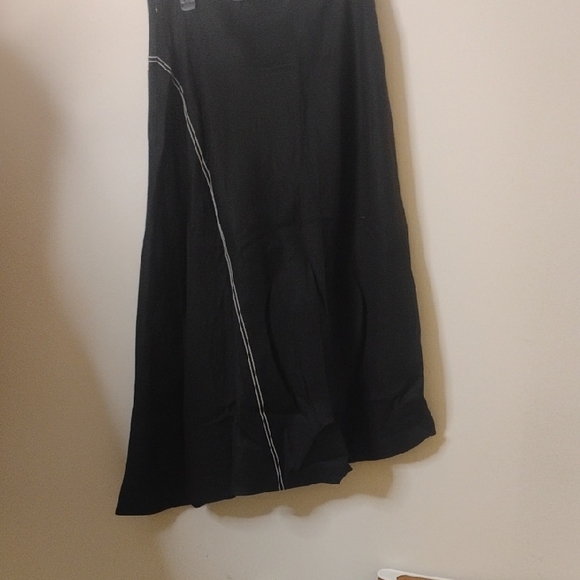 Jigsaw Asymmetrical Black Skirt with Subtle White Detail - Picture 3 of 5